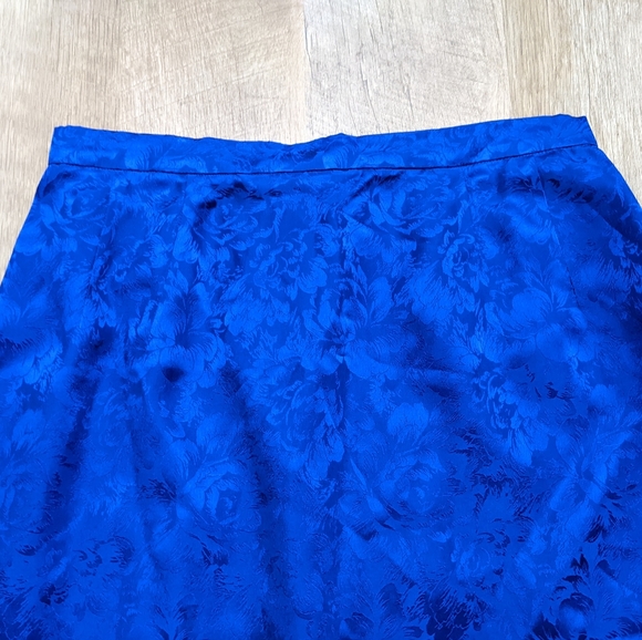 Royal Blue Floral Print 100% Silk Skirt - Picture 3 of 9